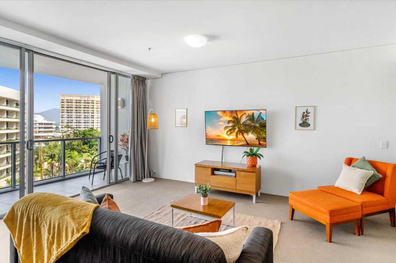 Belle Escapes 703 Harbour Lights With Water Views *