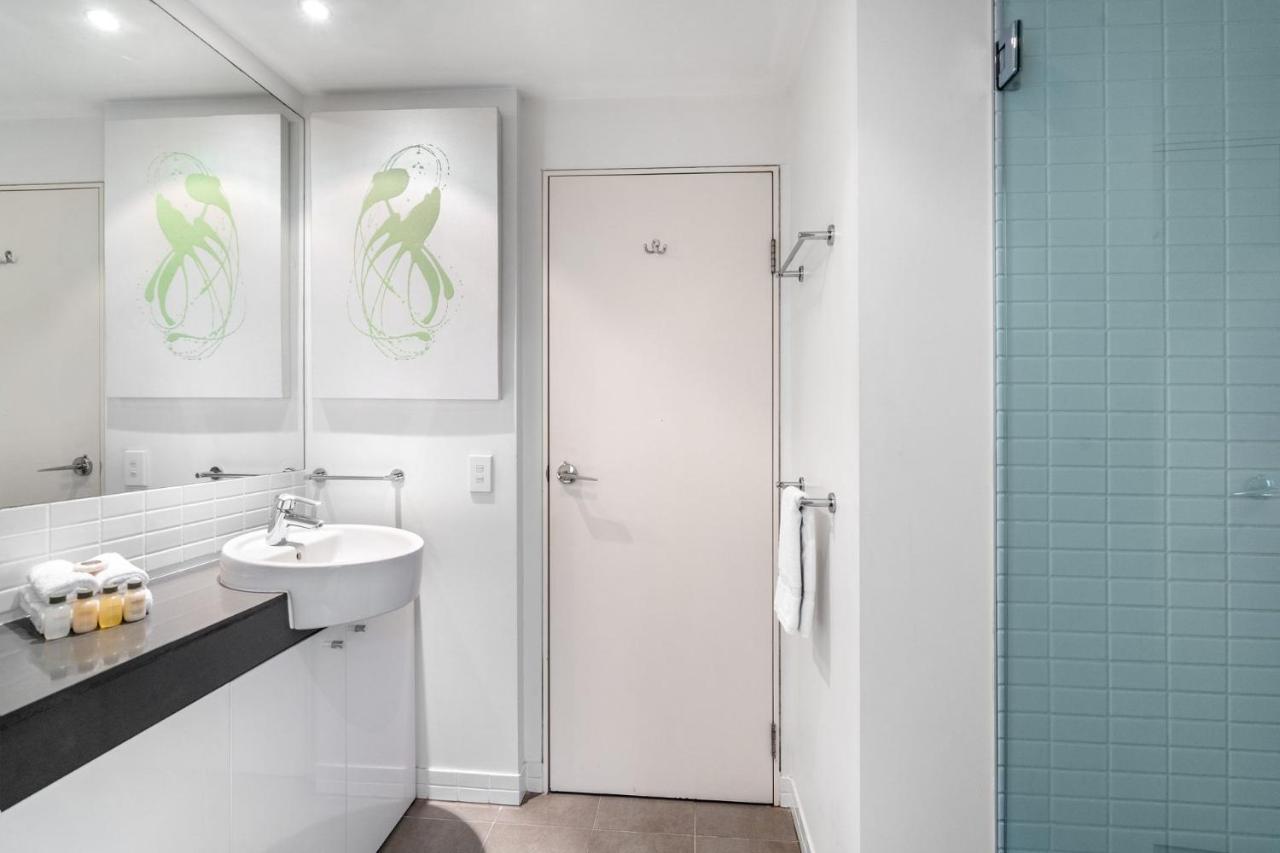 Belle Escapes 703 Harbour Lights With Water Views Apartment Cairns