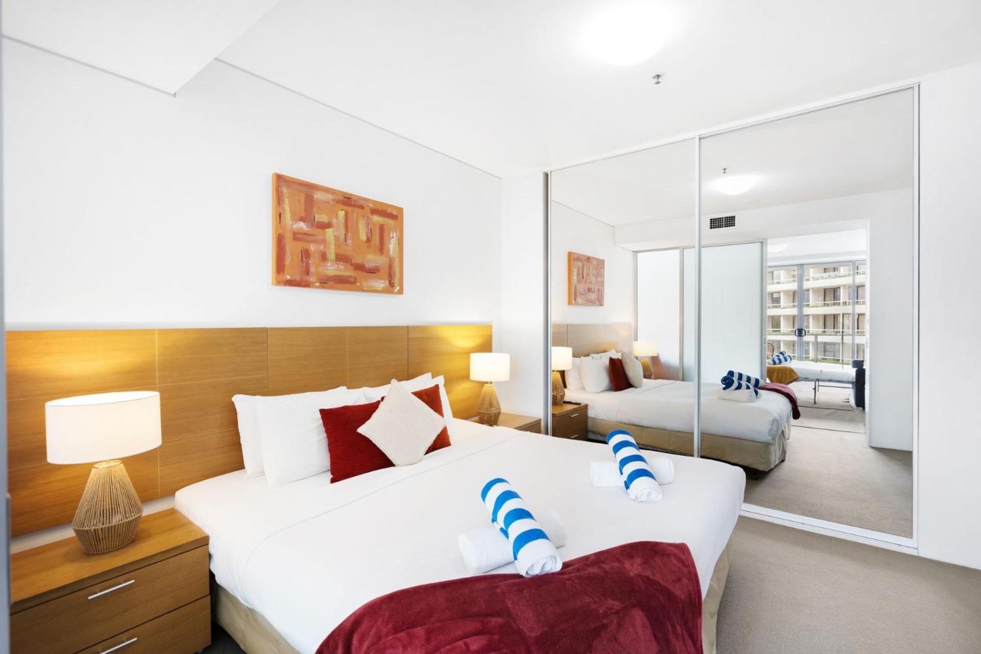 Belle Escapes 703 Harbour Lights With Water Views * Cairns