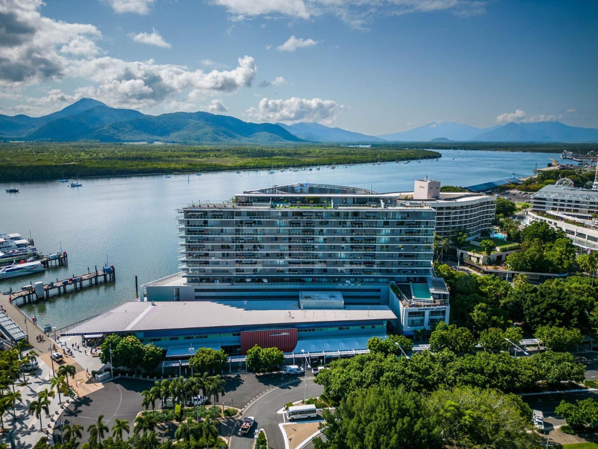 Apartment Belle Escapes 703 Harbour Lights With Water Views *