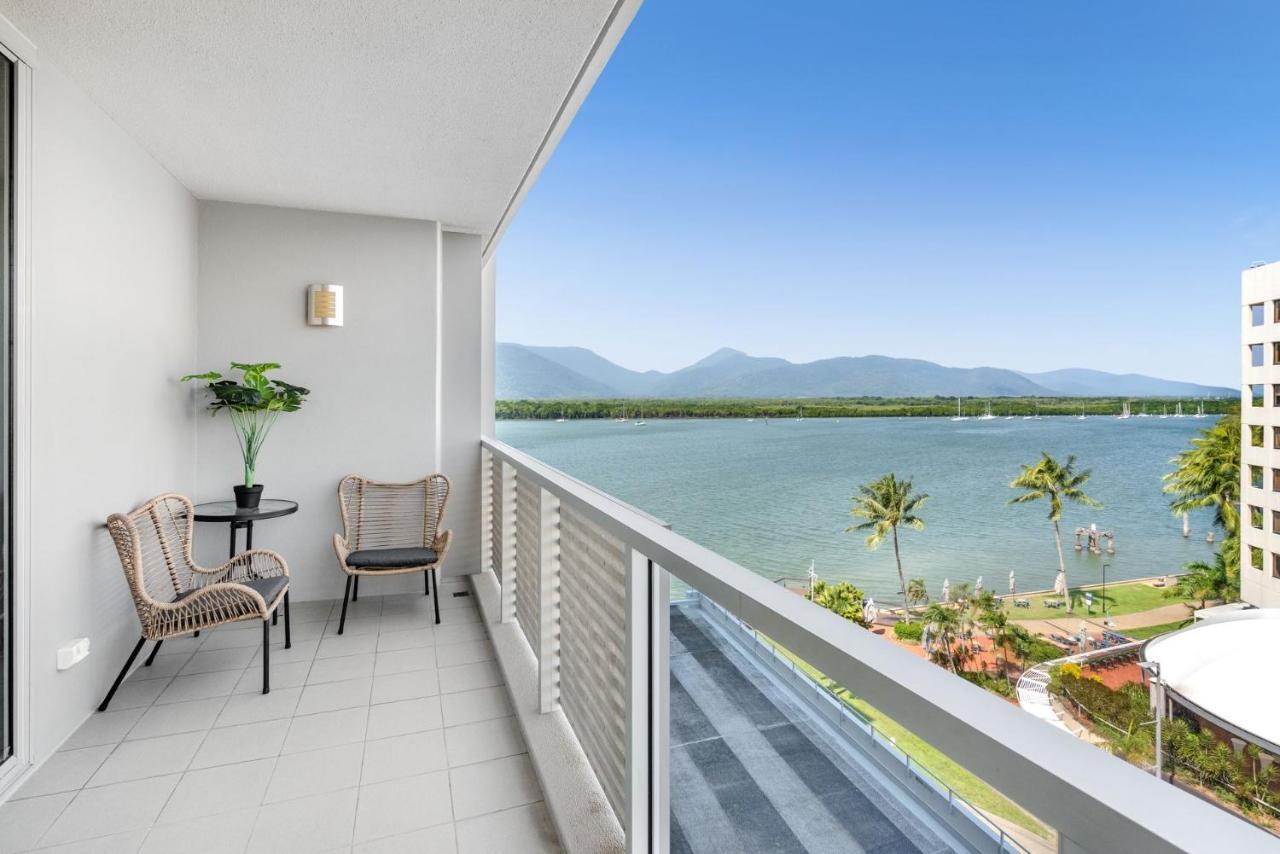 703 Harbour Lights With Water Views *